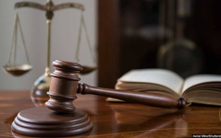 ഇടുക്കി കഞ്ഞിക്കുഴിയിൽ വിദ്യാർത്ഥിനികൾക്ക് നേരെ ലൈംഗികാധിക്ഷേപം നടത്തിയ കേസിൽപ്രതിയായ അധ്യാപകനെ കോടതി വെറുടെ വിട്ടു.