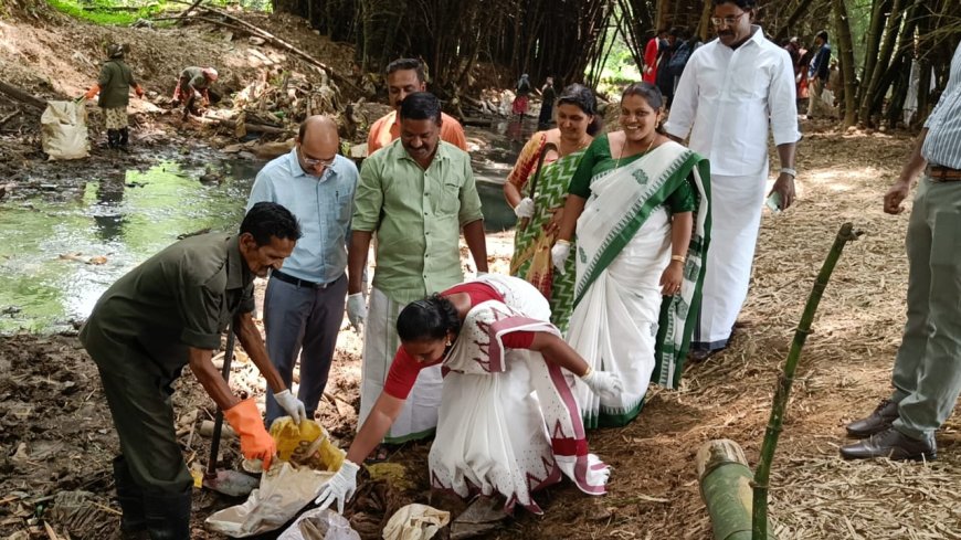 കുമളിയില്‍ മെഗാ ക്ലീനിംഗ് ക്യാമ്പയിന്‍ സംഘടിപ്പിച്ചു