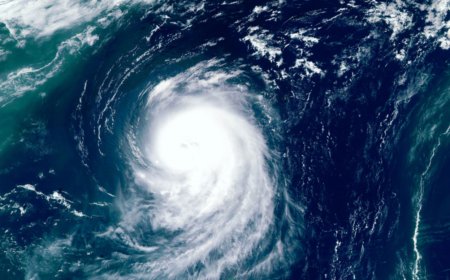 തെക്ക് കിഴക്കൻ അറബിക്കടലിലെ അതി തീവ്ര ന്യൂനമർദം. കേരളത്തിലും കനത്ത മഴയ്ക്ക് സാധ്യത