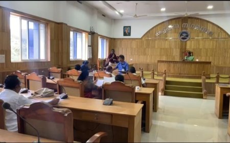 കട്ടപ്പന നഗരസഭാ ഭരണ സമിതിയിൽ ഭിന്നിപ്പ്; കൗൺസിൽ തീരുമാനത്തിനെതിരെ  കോൺഗ്രസിലെ രണ്ട് വനിതാ കൗൺസിലർമാർ വിയോജനക്കുറിപ്പ് എഴുതി