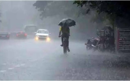 സംസ്ഥാനത്ത് നാളെ മഴ കനക്കുമെന്ന്  കാലാവസ്ഥ വകുപ്പ് മുന്നറിയിപ്പ്.    ഇടുക്കി ജില്ലയിൽ നാളെ  ഓറഞ്ച് അലര്‍ട്ട് പ്രഖ്യാപിച്ചു. വിവിധ ജില്ലകളില്‍ ജാഗ്രത നിർദ്ദേശം.