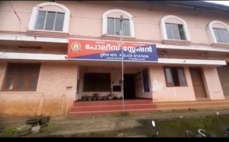 എറണാകുളം-കുമളി ബസിൽ യുവതിയോട് അപമര്യാദയായി പെരുമാറുകയും അശ്ലീല പ്രദർശനം നടത്തുകയും ചെയ്ത യുവാവിനെ തങ്കമണി പോലീസ് അറസ്റ്റ് ചെയ്തു