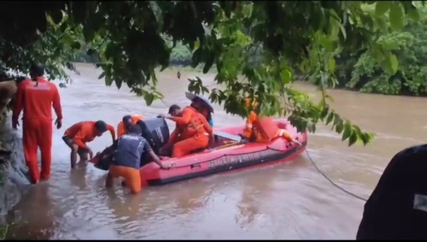 മലപ്പുറം അമരമ്പലം പുഴയിൽ ഒരു കുടുംബത്തിലെ 5 പേർ ഒഴുക്കിൽ പെട്ടു. 12കാരിയെയും മുത്തശ്ശിയെയും കാണാതായി