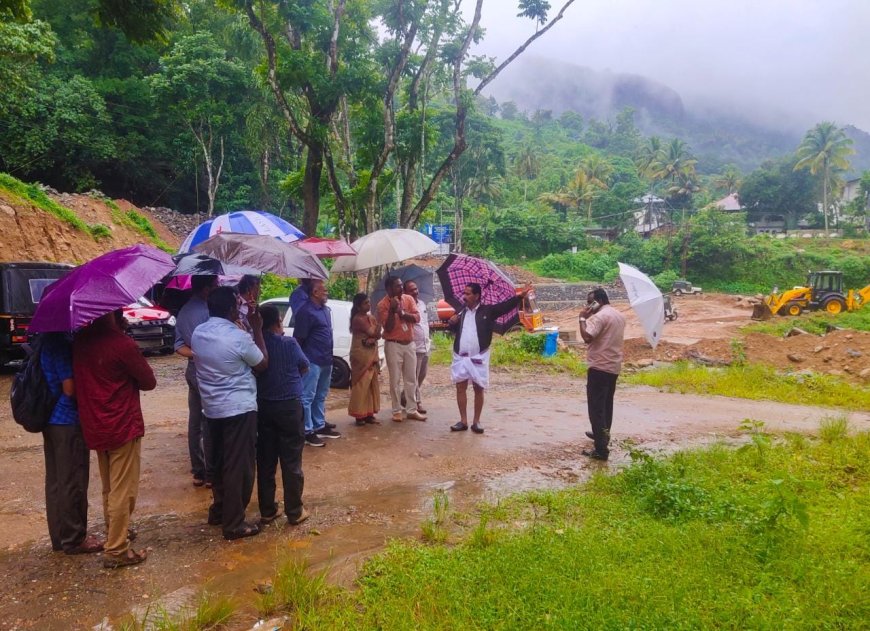 ചെറുതോണി കെ.എസ്.ആര്‍.ടി.സി സബ് ഡിപ്പോ സ്ഥല സന്ദര്‍ശനം പൂര്‍ത്തിയായി ;
ഗ്യാരേജ്- റാംപ് നിര്‍മ്മാണത്തിനാവശ്യമായ തുക എം.എല്‍.എ  ഫണ്ടില്‍ നിന്നും അനുവദിക്കും