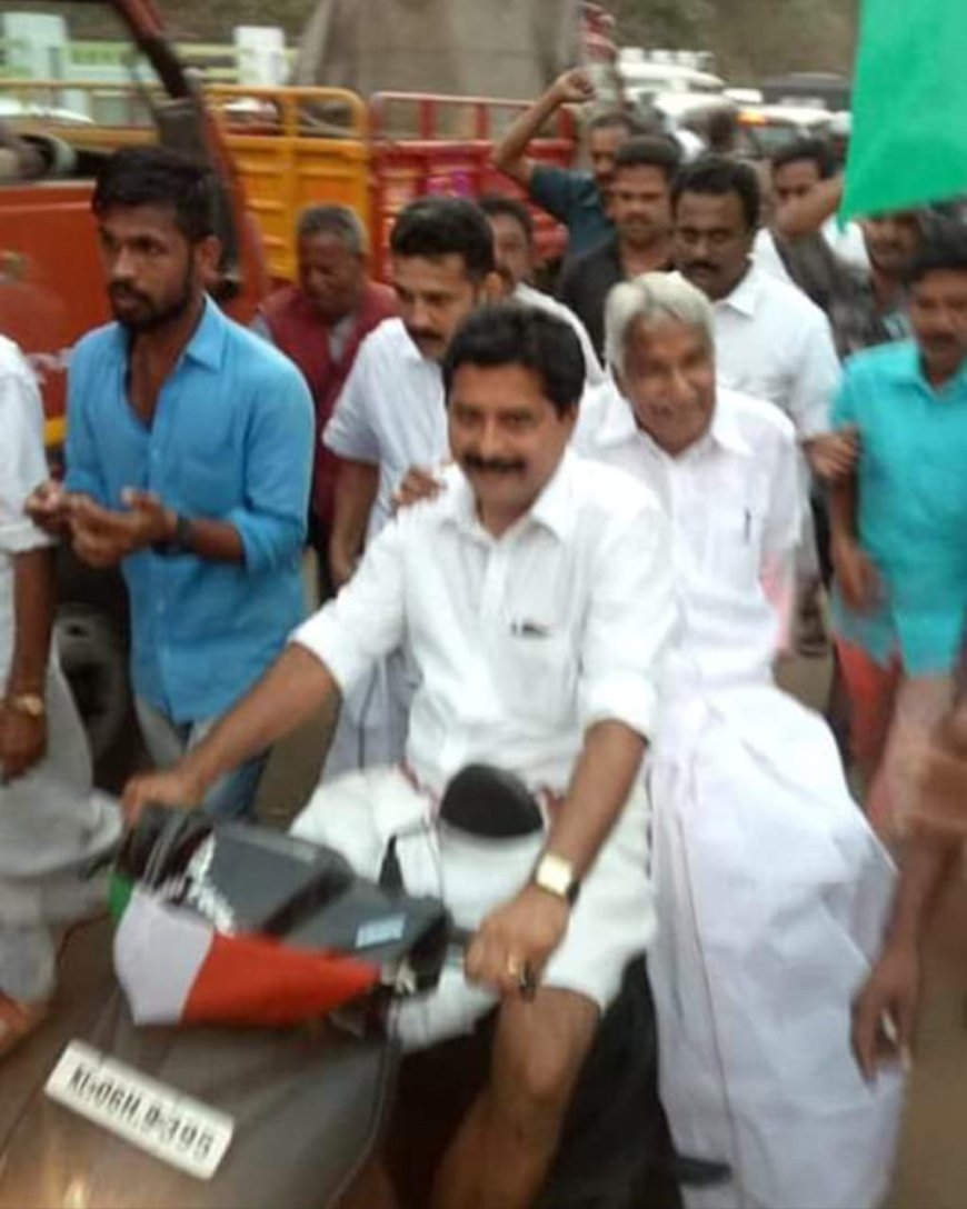 സ്കൂട്ടറും ഹെലികോപ്ടറും പിന്നെ ഉമ്മന് ചാണ്ടി സാറും...
മന്ത്രി റോഷി അഗസ്റ്റിൻ്റെ ഓർമ്മക്കുറിപ്പ്