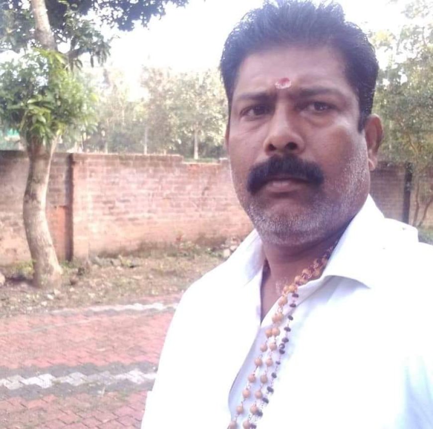 ഉമ്മൻ ചാണ്ടിക്ക്
ആദരാജ്ഞലി അർപ്പിച്ചു മടങ്ങുന്നതിനിടെ ഉണ്ടായ വാഹനാപകടത്തിൽ പരിക്കേറ്റ കോൺഗ്രസ്സ് പ്രവർത്തകൻ മരിച്ചു