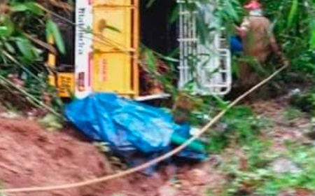 അടിമാലി ചീയപാറക്ക്‌ സമീപം പിക്കപ്പ് കൊക്കയിലേക്ക് മറിഞ്ഞു; ഒരാൾ മരിച്ചു