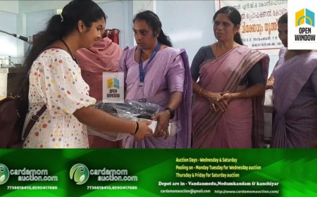 കട്ടപ്പന സീഡ് സൊസൈറ്റിയുടെ നേതൃത്വത്തിൽ ലാപ് ടോപ്പ് വിതരണം നടത്തി. 259 കുട്ടികൾക്കാണ് ലാപ്ടോപ്പ് ലഭിച്ചത്