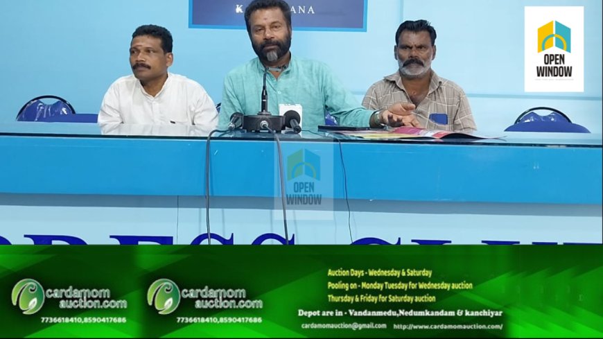 ഉപ്പുതറ കാക്കത്തോട് ശ്രീ ദുർഗ്ഗാദേവീ ക്ഷേത്രത്തിൽ തൃക്കാർത്തിക മഹോത്സവും വിഗ്രഹ പ്രതിഷ്ഠയും കാർത്തിക പൊങ്കാലയും നവംബർ 25, 26, 27 തിയതികളിലായി നടക്കുമെന്ന് ക്ഷേത്രം ഭാരവാഹികൾ വാർത്താ സമ്മേളനത്തിൽ അറിയിച്ചു