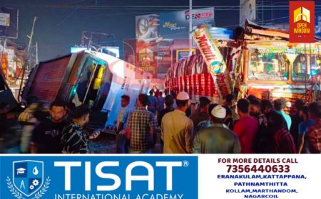 മൂന്നാറിലേക്ക് വിനോദയാത്ര പോയ ബസും ലോറിയും കൂട്ടിയിടിച്ച് അപകടം.; 20 കോളജ് വിദ്യാര്‍ത്ഥികള്‍ക്ക് പരുക്ക്