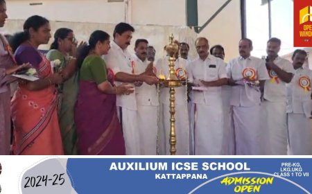 കട്ടപ്പന മുനിസിപ്പാലിറ്റിയിൽ കുടിവെള്ളത്തിനായി 36 കോടി രൂപ കൂടി അനുവദിച്ചതായി മന്ത്രി റോഷി അഗസ്റ്റിൻ. മുനിസിപ്പാലിറ്റിയിലെ അമ്യത് പദ്ധതിയുടെ നിർമ്മാണ ഉദ്ഘാടനം മന്ത്രി നിർവ്വഹിച്ചു