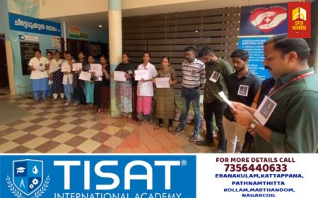 രണ്ട് മാസത്തെ ശമ്പളം മുടങ്ങിയതിനെ തുടർന്ന് കട്ടപ്പന താലൂക്ക് ആശുപത്രിയിലെ എൻ എച്ച് എം ജീവനക്കാർ കറുത്ത ബാഡ്ജ് അണിഞ്ഞ്  പണി മുടക്കി.