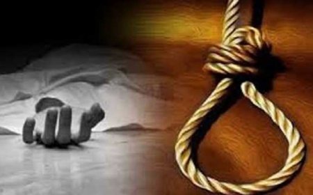 കാക്കനാട് ജില്ലാ ജയിലിനകത്ത് കമ്പംമെട്ട് സ്വദേശിയായ പ്രതിയെ തൂങ്ങിമരിച്ച നിലയില്‍ കണ്ടെത്തി