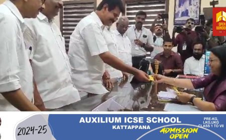 ഇടുക്കി പാർലമെൻ്റ് മണ്ഡലത്തിലെ എൽ. ഡി. എഫ് സ്ഥാനാർത്ഥി അഡ്വ. ജോയ്സ് ജോർജ്  നാമനിർദ്ദേശ പത്രിക സമർപ്പിച്ചു