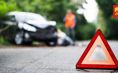 കുമളിയിൽ ബൈക്കും ജീപ്പും കൂട്ടിയിടിച്ചുണ്ടായ അപകടത്തിൽ രണ്ടു യുവാക്കൾ മരിച്ചു