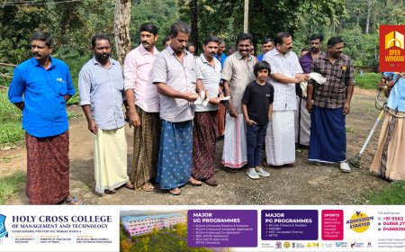 സിഐടിയു സ്ഥാപക ദിനത്തോടനുബന്ധിച്ച് സി.പി ഐ (എം) വർഗ്ഗ സംഘടനകളുടെ നേതൃത്വത്തിൽ ഉപ്പുതറ പ്രാഥമിക ആരോഗ്യ കേന്ദ്രവും പരിസരവും ശുചീകരിച്ചു