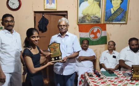 എസ് എസ് എൽ സി , പ്ലസ് ടു  പരീക്ഷകളിൽ ഉന്നതവിജയം നേടിയവരെയും ,ഏഷ്യൻ ഗെയിംസിൽ സ്വർണ്ണ മെഡൽ കരസ്ഥമാക്കിയ സാന്ദ്ര, എം ജി യൂണിവേഴ്സിറ്റി BSC കെമിസ്ട്രി സെക്കന്റ്‌ റാങ്ക് ഹോൾഡർ  അശ്വനി ദേവ് എന്നിവരെ കോൺഗ്രസ്സ് 11,12 വാർഡുകളുടെ നേതൃത്വത്തിൽ അനുമോദിച്ചു