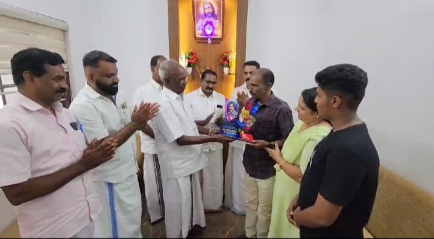 മികച്ച നാടകകൃത്യനുള്ള അവാർഡ് ലഭിച്ച കെ .സി ജോർജ്ജിനെ  സി.പി.ഐ.എം കട്ടപ്പന ഏരിയ കമ്മിറ്റിയുടെ നേതൃത്വത്തിൽ  അനുമോദിച്ചു