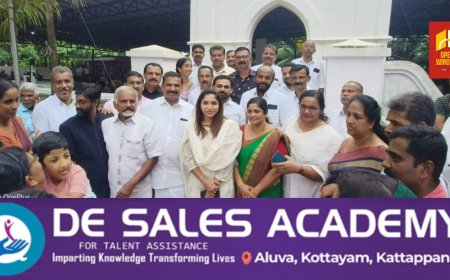 ഉമ്മൻചാണ്ടിയുടെ ഒന്നാം ചരമവാർഷിക ദിനത്തിൽ കട്ടപ്പനയിൽ നിന്നും കോൺഗ്രസ് പ്രവർത്തകർ ഉമ്മൻചാണ്ടിയുടെ പുതുപ്പള്ളിയിലെ കബറിടത്തിലേക്ക് അനുസ്മരണ യാത്ര നടത്തി