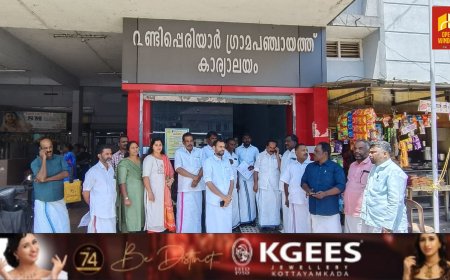 ആശാ വർക്കർമാർക്ക് പിൻതുണ പ്രഖ്യാപിച്ച്  കോൺഗ്രസിന്റെ നേതൃത്വത്തിൽ വണ്ടിപ്പെരിയാറിൽ  ആരോഗ്യവകുപ്പ് സ്റ്റേറ്റ് മിഷൻ ഡയറക്ടറുടെ  ഉത്തരവ് കത്തിച്ചു