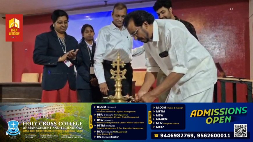 പുറ്റടി ഹോളിക്രോസ് കോളേജ് എൻഎസ്എസ് യൂണിറ്റ് നിർമിച്ച സ്നേഹവീടിന്റെ താക്കോൽ കൈമാറി