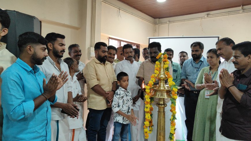 ഉപ്പുതറയിൽ ജനകീയ ഹോട്ടൽ പ്രവർത്തനം ആരംഭിച്ചു;കുടുംബശ്രീ ചെയർപേഴ്സൺ റോസമ്മ ഫ്രാൻസിസ് ഉത്ഘാടനം ചെയ്തു