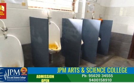 വിവിധ സർക്കാർ ഓഫീസുകൾ അടക്കം പ്രവർത്തിക്കുന്ന കട്ടപ്പന മിനി സിവിൽ സ്റ്റേഷനിലെ പൊതു ശുചിമുറി വൃത്തിഹീനമായി കിടക്കുന്നതിൽ വ്യാപക പ്രതിഷേധം ഉയരുന്നു