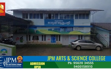 വീട്ടിൽ പ്രസവിച്ച യുവതിക്കും കുഞ്ഞിനും  അവസരോചിതമായ ഇടപെടലിലൂടെ  ആരോഗ്യസ്ഥിതി മെച്ചപ്പെടുത്തി മാതൃകയായി പീഡിയാട്രിക് ഡോക്ടർ വി.എസ് ബെറ്റിയും.ഇ എൻ ടി ഡോക്ടർ ഗിരീഷ്മ മത്തച്ചനും