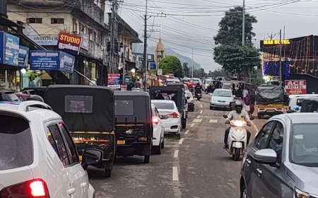 കട്ടപ്പന പള്ളിക്കവലയിൽ ഗതാഗതക്കുരുക്ക് രൂക്ഷം