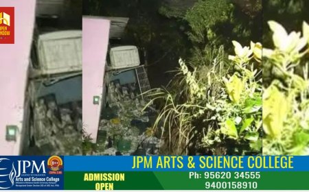 ഇടുക്കി നെടുങ്കണ്ടത്ത് ലോറി വീടിന് മുകളിലേക്ക് മറിഞ്ഞു. ഒഴിവായത് വൻ ദുരന്തം