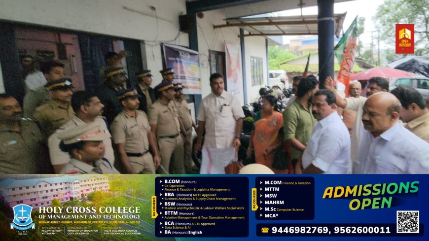 കട്ടപ്പന ഗവൺമെന്റ് ട്രൈബൽ സ്കൂളിന് മുൻപിൽ താഴ്ന്നു കിടക്കുന്ന വൈദ്യുതി ലൈൻ മാറ്റാത്തതിൽ പ്രതിഷേധിച്ച് കട്ടപ്പന ബിജെപി മണ്ഡലം കമ്മിറ്റിയുടെ നേതൃത്വത്തിൽ പ്രതിഷേധ പ്രകടനം നടത്തി