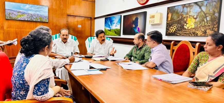 മരം മുറിച്ചു മാറ്റുന്നത് വൈകില്ല, ഇടുക്കിയിലെ പദ്ധതികള്ക്ക്
വനം വകുപ്പിന്റെ തടസം ഒഴിവാക്കിയെന്ന് മന്ത്രി റോഷി അഗസ്റ്റിൻ