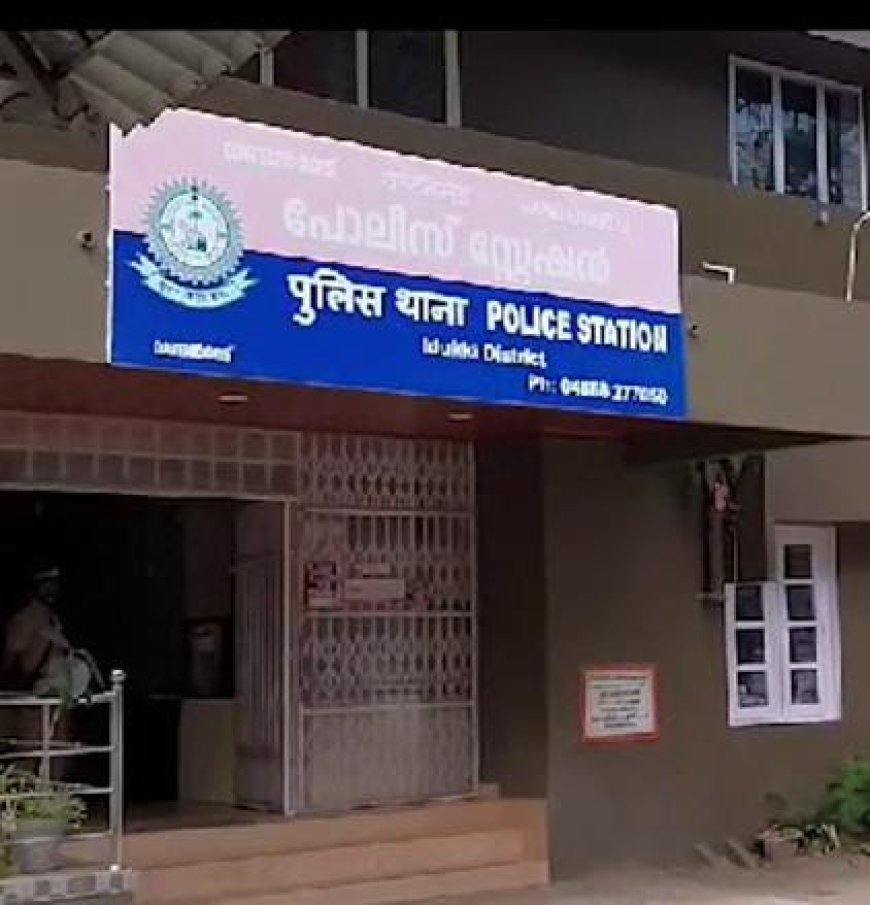 ഇടുക്കി വണ്ടൻമേട്ടിൽ അതിഥി തൊഴിലാളിയായെത്തിയ ജാർഖണ്ഡ് സ്വദേശിനി പ്രസവിച്ച കുഞ്ഞ് മരിച്ചു. പെൺകുട്ടിക്ക് പ്രായപൂർത്തിയാകാത്തതിനാൽ വണ്ടൻമേട് പൊലീസ് പോക്‌സോ കേസ് രജിസ്റ്റർ ചെയ്തു.