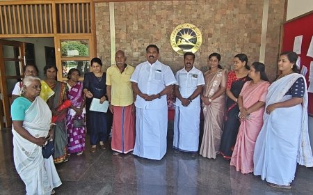 കട്ടപ്പന നഗരസഭയിൽ വയോജനങ്ങൾക്കായി കമ്പിളിപ്പുതപ്പുകൾ വിതരണം ചെയ്തു. നഗരസഭയുടെ വാർഷിക പദ്ധതിയിൽ ഉൾപ്പെടുത്തിയാണ് പദ്ധതി നടപ്പിലാക്കിയത്. കട്ടപ്പന നഗരസഭ ചെയർമാൻ ജോയിവെട്ടിക്കുഴി കമ്പിളി പുതപ്പുകളുടെ വിതരണ ഉദ്ഘാടനം നിർവഹിച്ചു.