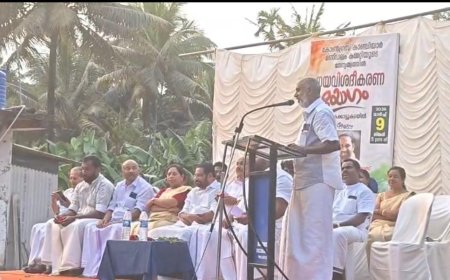 കോൺഗ്രസ് കാഞ്ചിയാർ  മണ്ഡലം കമ്മറ്റിയുടെ നേതൃത്വത്തിൽ കക്കാട്ടുകടയിൽ രാഷ്ട്രീയ നയവിശദീകരണ യോഗo നടത്തി .
 സി.പി.ഐ.എം ന്റെ  നേതൃത്വത്തിൽ കോൺഗ്രസ് നേതാക്കൾക്കെതിരെ തുടർച്ചയായി അപകീർത്തികരമായ പരാമർശങ്ങൾ നടത്തുന്നതിൽ പ്രതിഷേധിച്ചാണ് യോഗം സംഘടിപ്പിച്ചത് .കെ .പി . സി .സി വൈസ് പ്രസിഡണ്ട് റോയി കെ  പൗലോസ് യോഗം ഉദ്ഘാടനം ചെയ്തു.