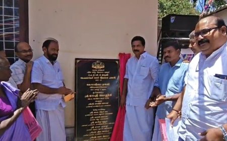 അംബേദ്കർ നഗര വികസന പദ്തിയിൽ ഉൾപ്പെടുത്തി കോടാലിപ്പാറ ഉന്നതിയിൽ നിർമ്മിക്കുന്ന വിവിധ വികസന പദ്ധതികൾ  സമയബന്ധിതമായി പൂർത്തിയാക്കുമെന്ന് ജലവിഭവ വകുപ്പ് മന്ത്രി റോഷി അഗസ്റ്റിൻ.
കാഞ്ചിയാർ സ്വരാജ് കോടാലി പാറഉന്നതി കമ്മ്യൂണിറ്റി ഹാളിൽ നടന്ന  വിവിധ വികസന പദ്ധതികളുടെ നിർമ്മാണ ഉദ്ഘാടനം നിർവഹിക്കു കയായിരുന്നു അദ്ദേഹം.