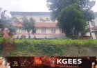ഇടുക്കി മെഡിക്കൽ കോളേജിലേക്കുള്ള  പ്രവേശന റോഡ് അപകടഭീഷണിയിൽ.
സംരക്ഷണഭിത്തി തകർച്ചയുടെ വക്കിൽ. റോഡിൽ രൂപപ്പെട്ട ഗർത്തം ദുരന്തസാധ്യത ഉയർത്തുന്നു.
അടിയന്തര സുരക്ഷാ നടപടികൾ വേണമെന്ന് ശക്തമായ ആവശ്യം.