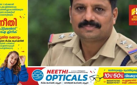 ഫെയ്‌സ്ബുക്കിൽ മതസ്പർദ്ധ ഉളവാക്കുന്ന തരത്തിലുള്ള പോസ്റ്റ്‌ ഷെയർ ചെയ്ത ഗ്രേഡ് സബ്ബ് ഇൻസ്പെക്ടർക്ക് സസ്പെൻഷൻ;
സസ്പെൻഡ് ചെയ്തത് തൊടുപുഴ പോലീസ് സ്റ്റേഷനിലെ ഗ്രേഡ് സബ്ബ് ഇൻസ്പെക്ടർ  വിജേഷിനെ