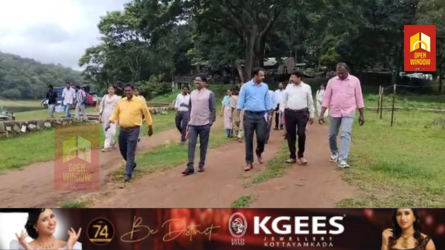 മുല്ലപ്പെരിയാർ അണക്കെട്ടിൽ 
അഞ്ചംഗ ഉപസമിതിയുടെ പരിശോധന; തേക്കടിയിലെത്തിയ സമിതി അംഗങ്ങൾ ബോട്ട് മാർഗം ഡാമിലെത്തി പരിശോധന ആരംഭിച്ചു
